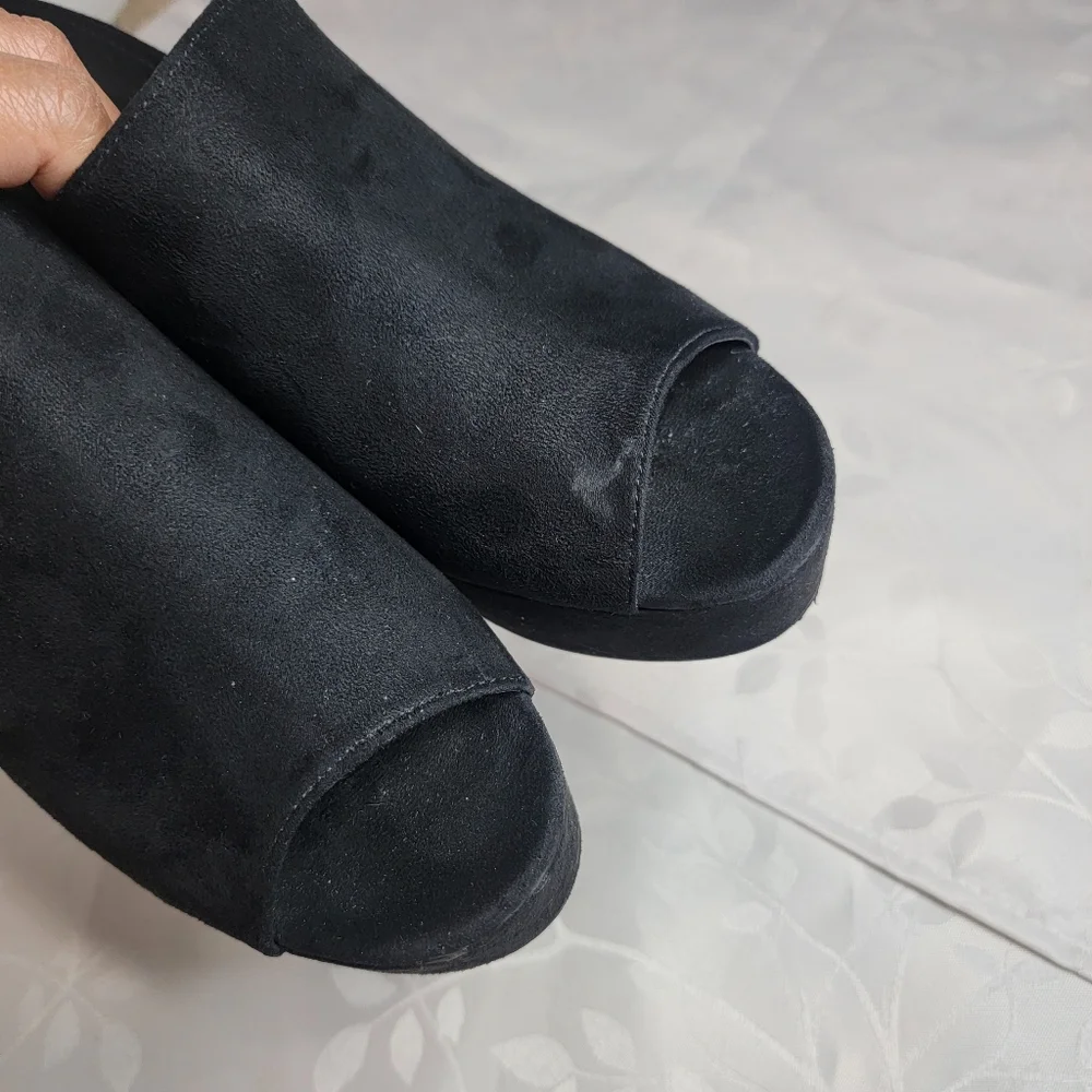 Lulu's Chandra Black Vegan Suede Block Heels Platform Open Toe Slides Mules 8.5‎